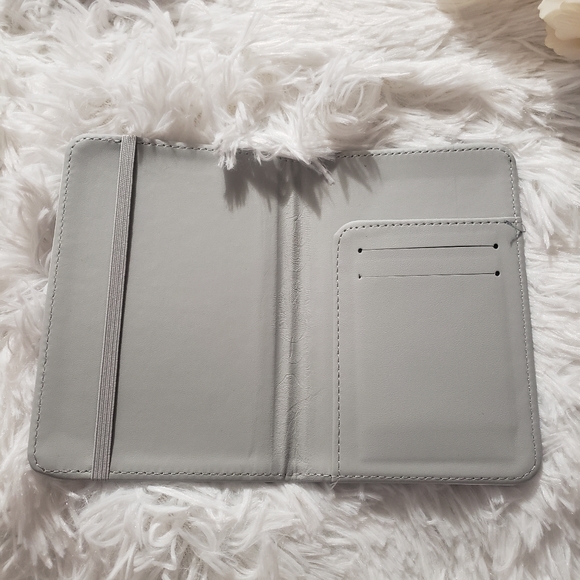 Hotel Magnifique Inspired passport cover - Picture 2 of 3